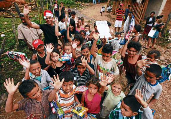 ¡Dibujemos una navidad rebosante de sonrisas!