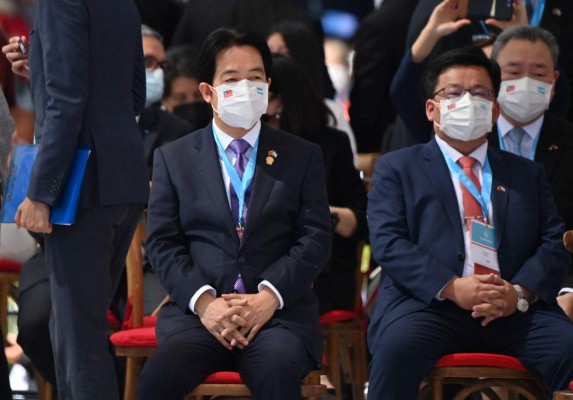 Mujeres líderes, deportistas, artistas y diplomáticos: los asistentes a la toma de posesión