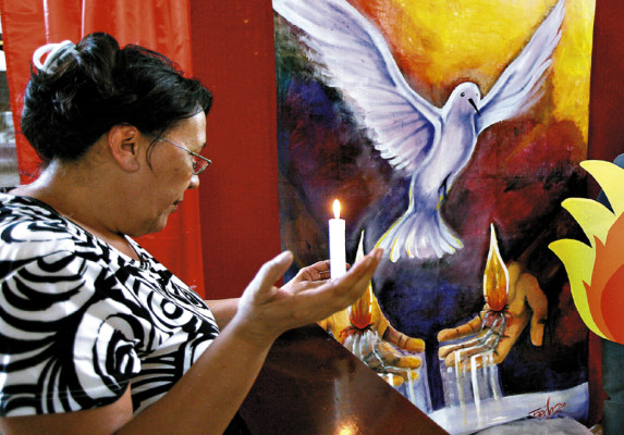 Alumbra la luz de pentecostés