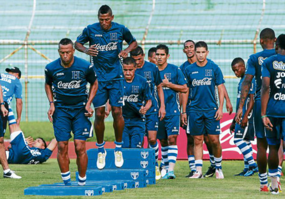 Carlo Costly: 'Espero jugar a la par de Jerry Bengtson” contra Panamá