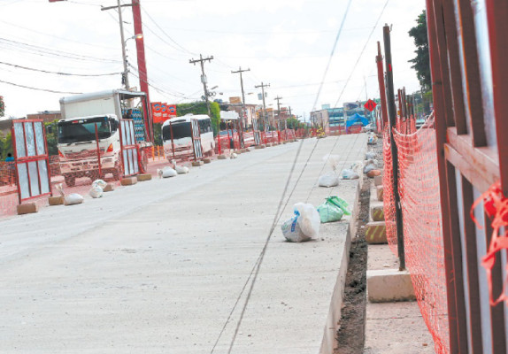 Modernas obras revitalizan red vial de la capital hondureña