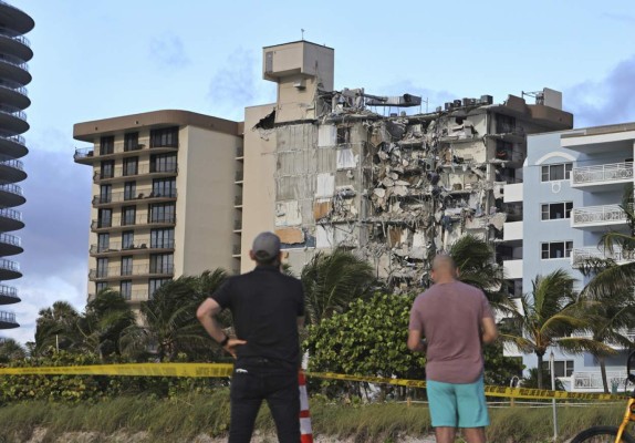 Consternación y llanto por trágico derrumbe de edificio en Miami (FOTOS)