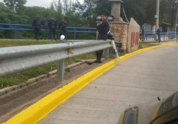 UNAH procede legalmente contra jóvenes que se tomaron edificio