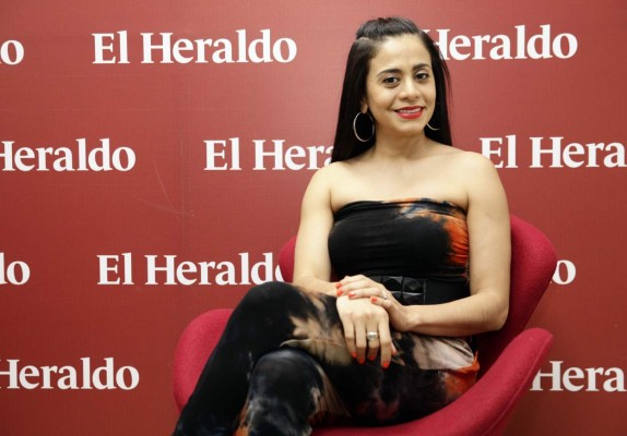 Cantante hondureña Nohelia Sosa presenta 'Tempestad”, su nuevo proyecto