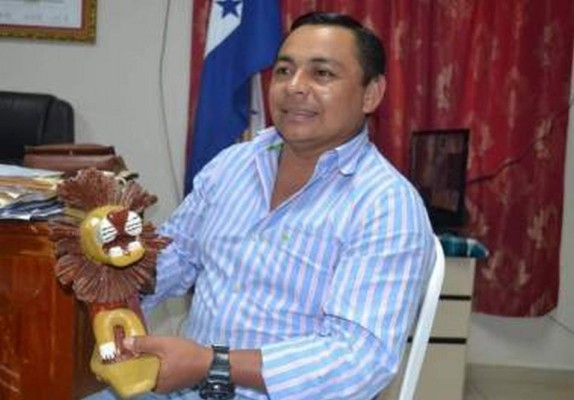 Consternación en velorio del alcalde José Lorenzo 'Lenchito' Bejarano (FOTOS)