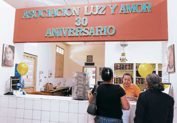 Cien mil hondureños al año recuperan el brillo de sus ojos