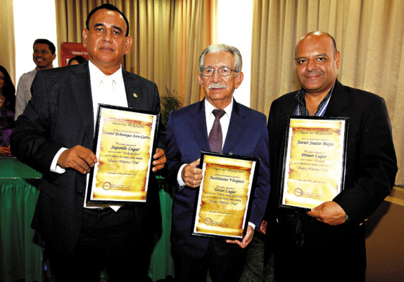 El talento literario fue premiado por EL HERALDO