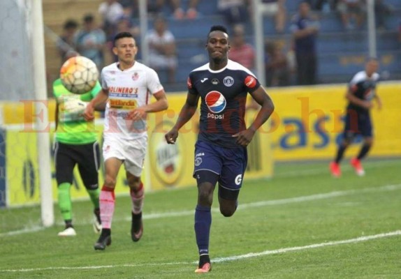 Rubilio Castillo lloró al escuchar a la barra de Motagua corear su nombre en el Nacional