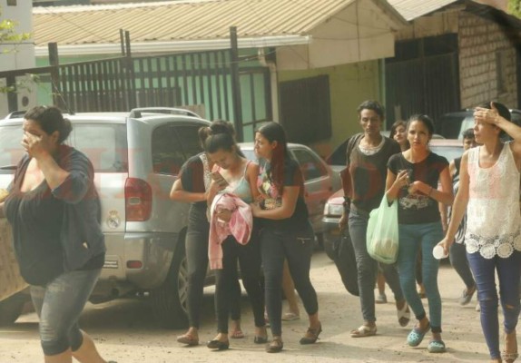 Retiran cuerpos de abuela y su nieto de cuatro meses en Medicina Forense de Tegucigalpa