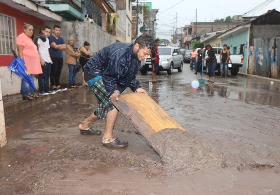 TORMENTA DESATA CAOS EN LA CAPITAL DE HONDURAS