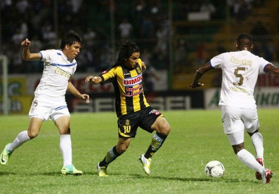 Noel salvó a Olimpia de la derrota ante Real España