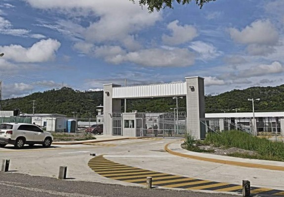 Capturan mujer por intentar introducir dinero oculto en sus partes íntimas a cárcel 'El Pozo I”