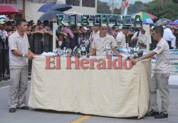 Estos son los colegios ganadores de los desfiles patrios 2017