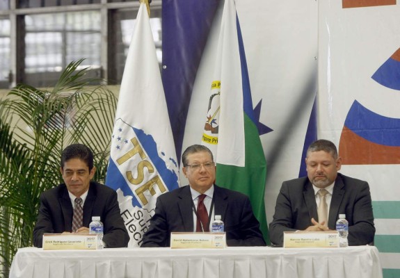 El TSE dice sí a la ciudadanización de Mesas Electorales