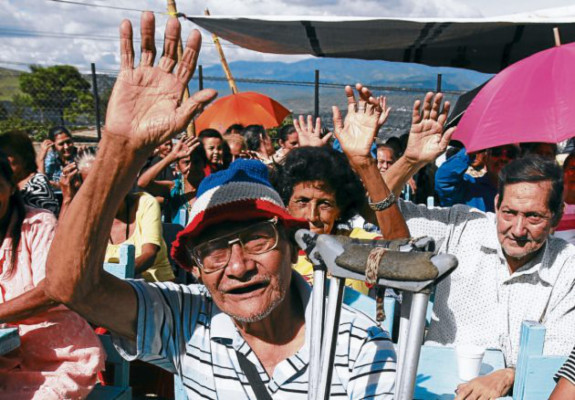 Festejan Día del Adulto Mayor en Tegucigalpa