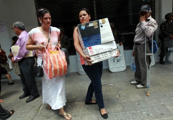 Unos 200 empleados atienden centros de atención de la DEI