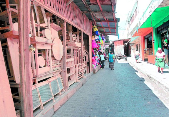 Honduras: Mantienen vías libres de anexos
