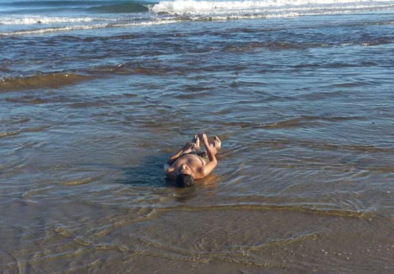 Encuentran cadáver en playas de Tela