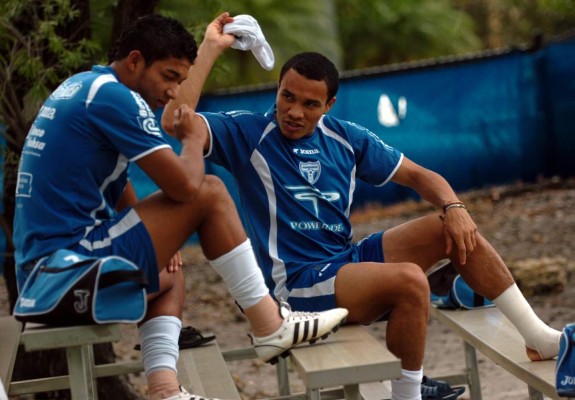 ¿Por qué Rambo de León arremetió contra Patón Mejía del Olimpia?