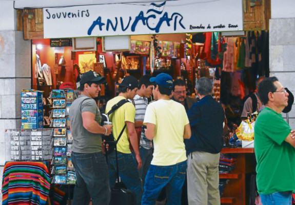 Temen que ‘trancazo’ migratorio afecte negocios ligados al turismo