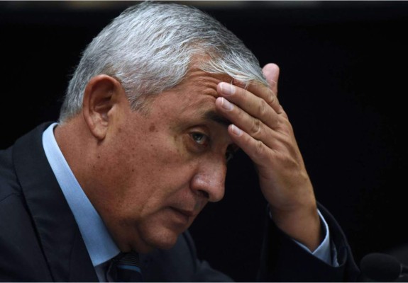 Otto Pérez niega participación en red de corrupción