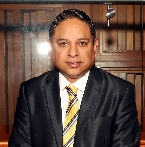 Los rostros de los 45 aspirantes a magistrados de la CSJ