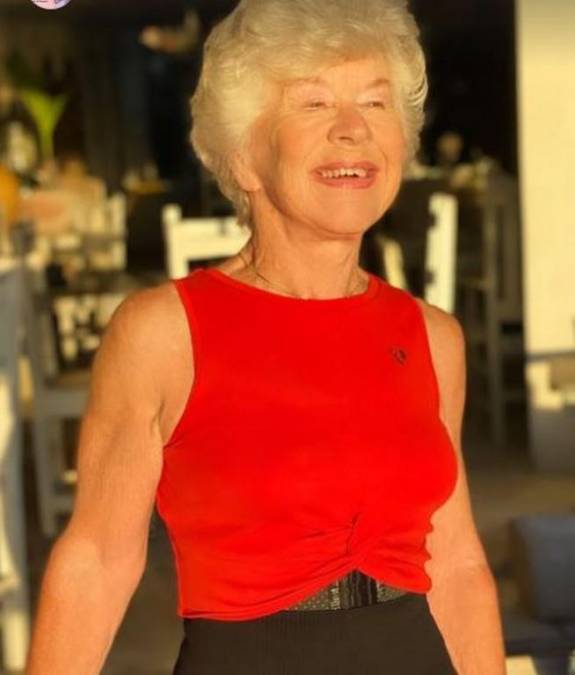 Es influencer, fitness e impacta a todos con su tonificado cuerpo a los 75 años (Fotos)