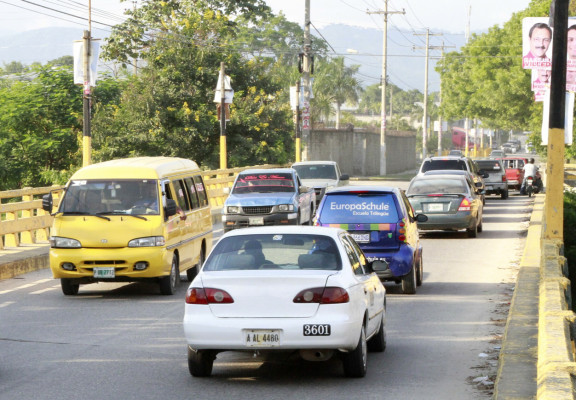 Aún no comienzan reparación de puente de Las Brisas