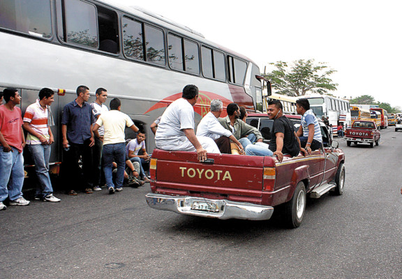 Caos en la zona sur a causa del paro del transporte público