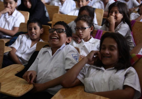 Cine catracho en la Escuela Honduras