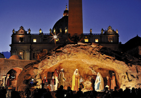 El mundo abraza la Navidad