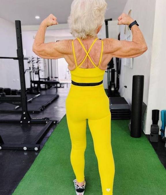 Es influencer, fitness e impacta a todos con su tonificado cuerpo a los 75 años (Fotos)