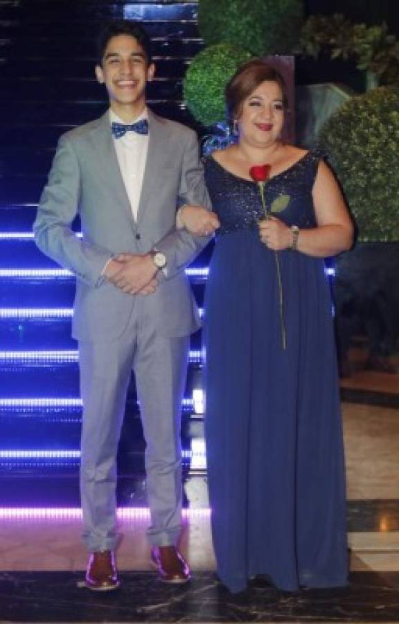 Prom generación 2019 de CEAD Christian School, una noche para recordar