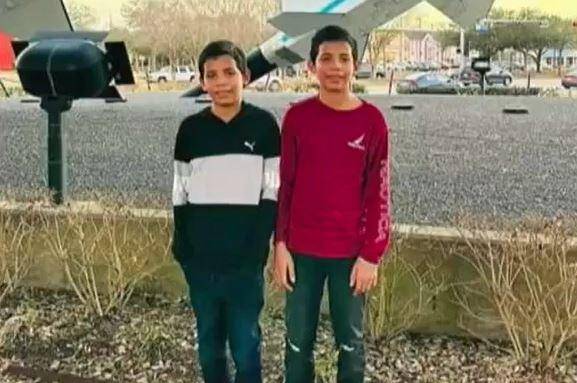 Los gemelos<b> </b>hondureños <b>Jeferson y Josué Pérez (13) </b>crecieron junto a su abuela y una tía en Choluteca, finalmente 10 años después se reunieron con su mamá en Estados Unidos en noviembre de 2022, ella quería darles una mejor vida en ese país, pero una tragedia se los arrebató en un abrir y cerrar de ojos.