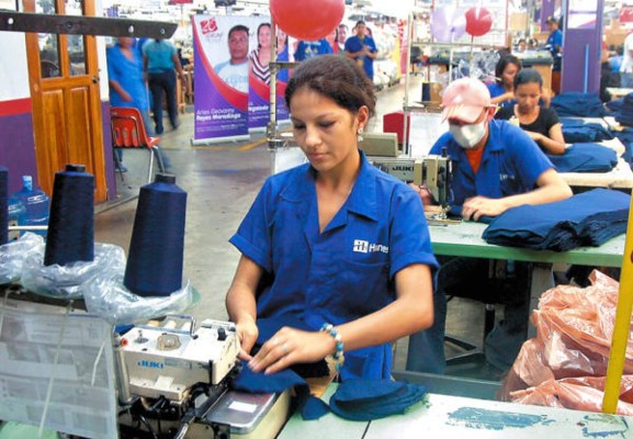 CN busca equiparar sueldo de hondureñas