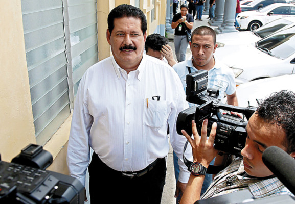 Por error capturan a exalcalde García Bustamante