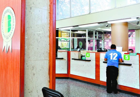 Honduras: 2,800 morosos de Banadesa están al día en la banca