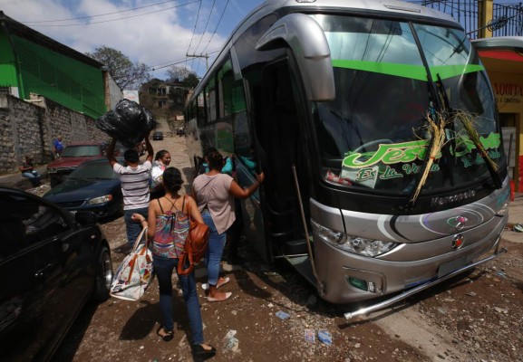 El miércoles esperan el segundo éxodo de viajeros