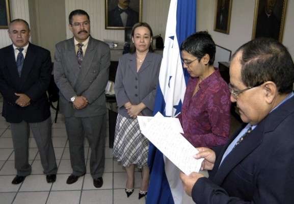 Marlen Iveth Perdomo de Zelaya: 'Las barreras han sido visibles”