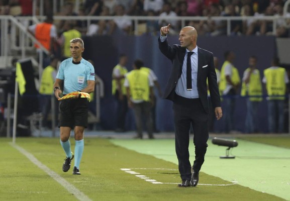 Zinedine Zidane muestra su solidaridad con Barcelona tras ataque terrorista