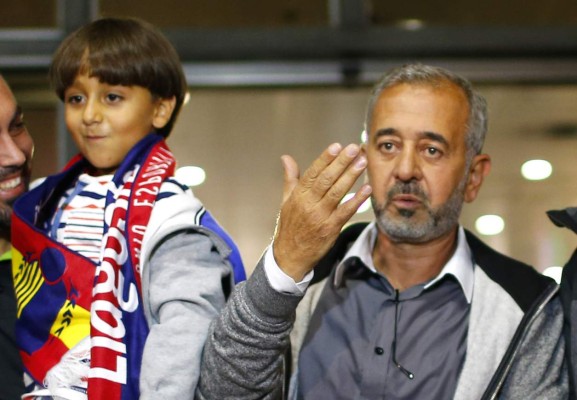 Sirio zancadilleado por una periodista húngara obtendrá asilo en España