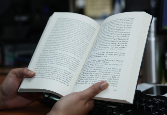 Yuri Ortez es la ganadora del Concurso de Cuentos Cortos