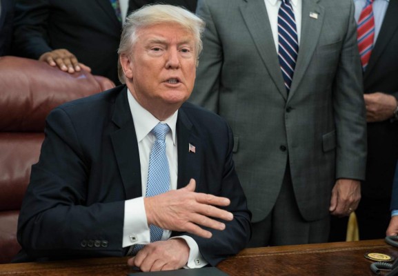 ¿Adiós 'Dreamers'? Trump presionado por amnistía migratoria a jóvenes