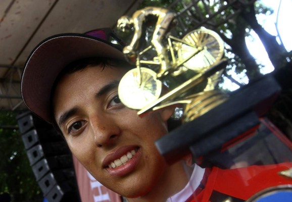 III Vuelta Ciclística hizo vibrar el pavimento