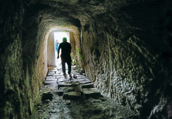 Turismo por las calles empedradas de Cedros