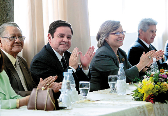 Falso aumento salarial selectivo a magistrados