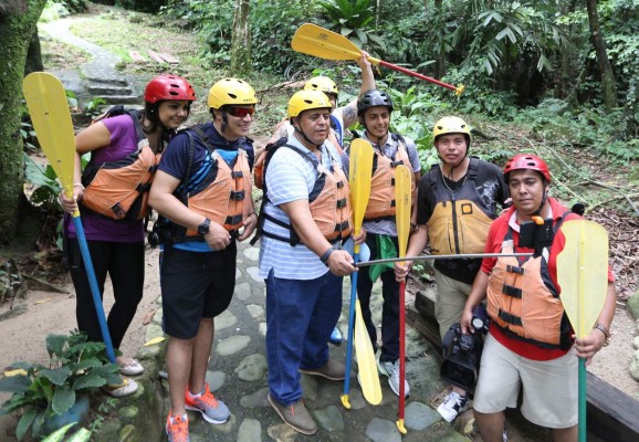 Adrenalina pura en el rafting del Río Cangrejal
