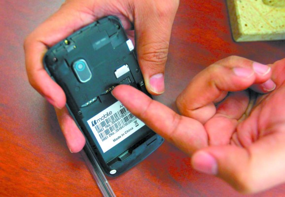 Con bandeo de 30 minutos activan celulares bloqueados en Honduras