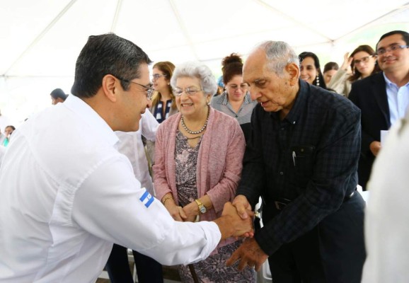 Grupo Opsa coloca primera piedra de su Centro Nacional de Operaciones en Siguatepeque