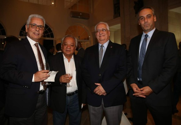 recepción en honor a la nueva consejera de prensa de ee uu